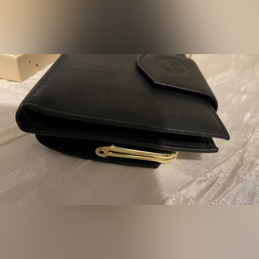 Buxton leather wallet